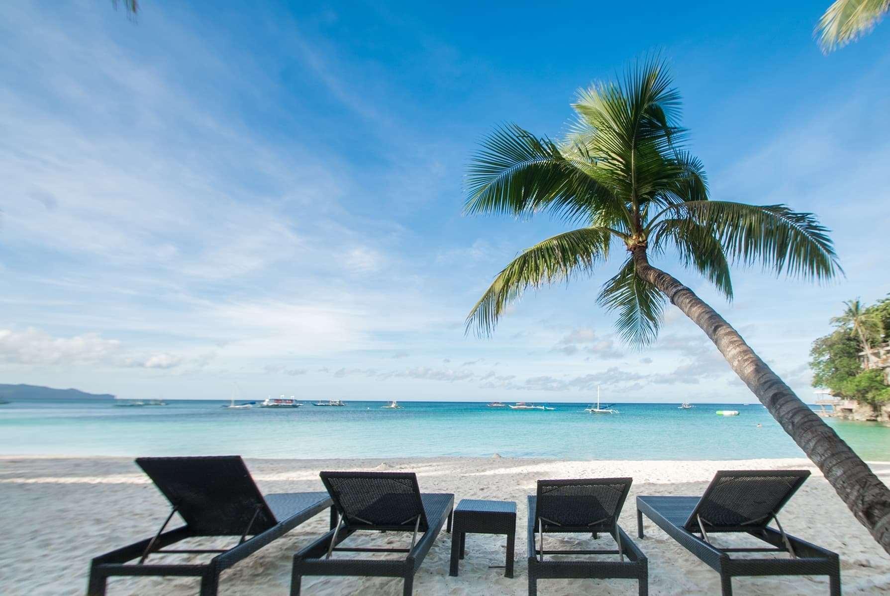 Microtel By Wyndham Boracay Resort Balabag (Boracay)